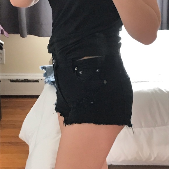 American Eagle Shorts - Picture 2 of 5